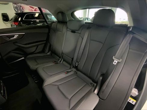 Used 2023 Audi Q8 Premium Plus image 27