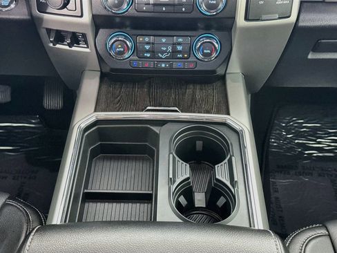 Used 2021 Ford F250 Lariat w/ Lariat Ultimate Package AWD/4WD image 40