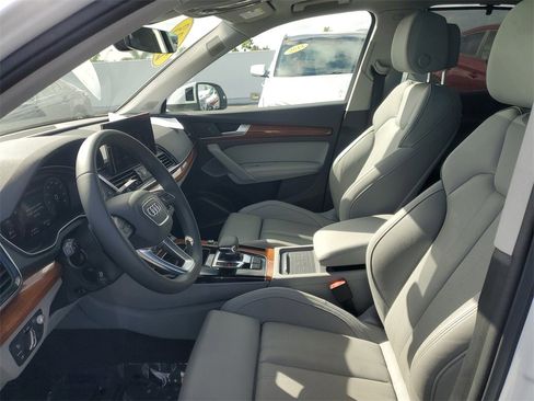 Used 2023 Audi Q5 2.0T Prestige image 15