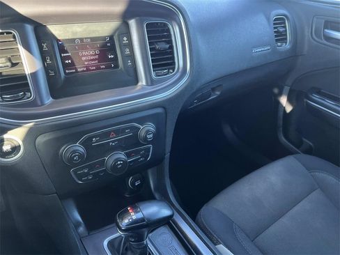 Used 2016 Dodge Charger SE w/ Popular Equipment Group image 24