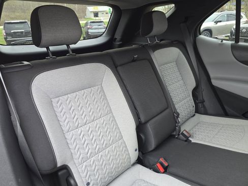 Used 2023 Chevrolet Equinox LT image 17