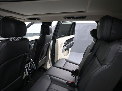 Used 2022 Land Rover Range Rover Long Wheelbase SE AWD/4WD image 24