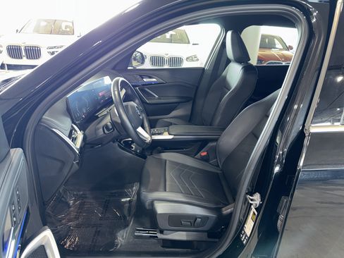 Used 2025 BMW X1 xDrive28i w/ Technology Package image 19