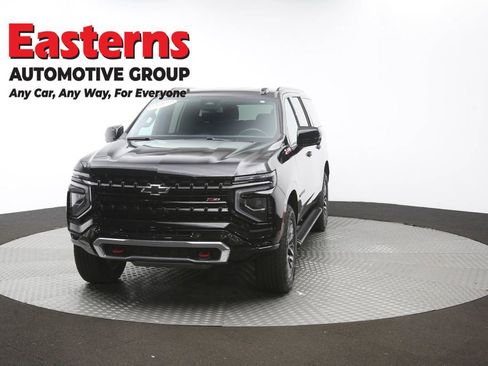 Used 2025 Chevrolet Suburban Z71 AWD/4WD image 56