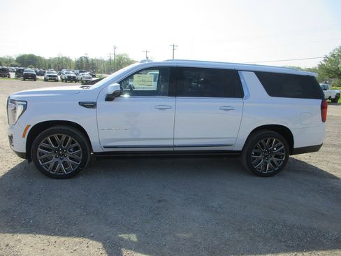 New 2026 GMC Yukon XL Denali Ultimate image 7