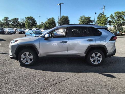 Used 2024 Toyota RAV4 LE AWD/4WD image 5