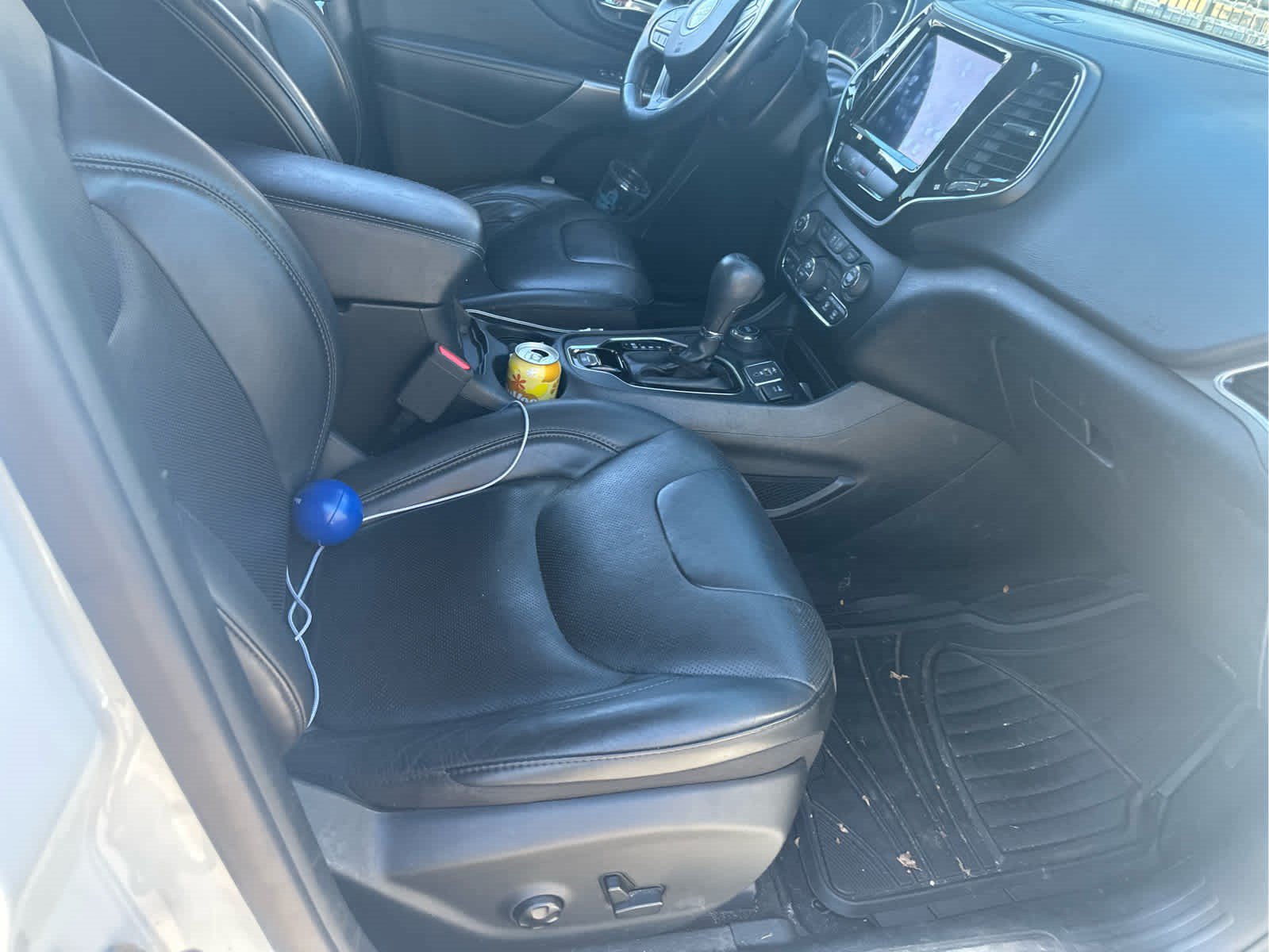 Used 2019 Jeep Cherokee Limited AWD/4WD image 4