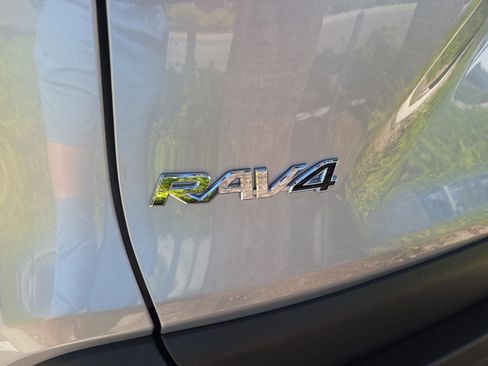 Certified 2025 Toyota RAV4 XLE image 4