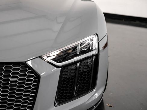 Used 2017 Audi R8 V10 image 35