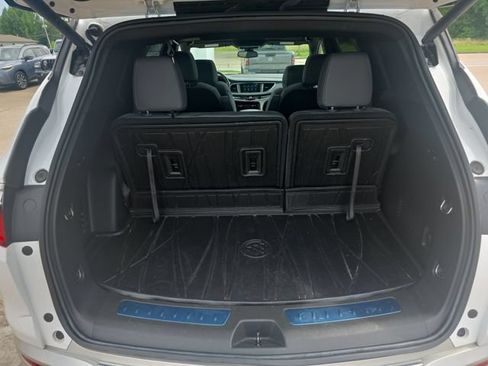 Used 2023 Buick Enclave Essence w/ Experience Buick Package FWD image 16