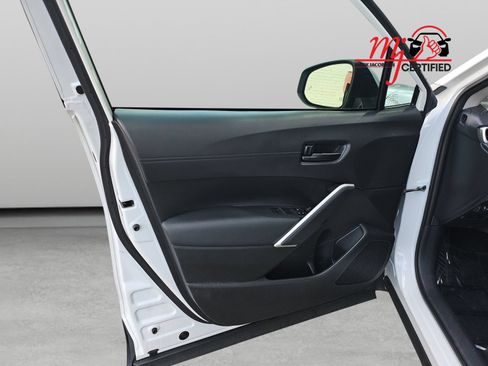 Used 2024 Toyota Corolla Cross LE w/ Moonroof Package FWD image 35
