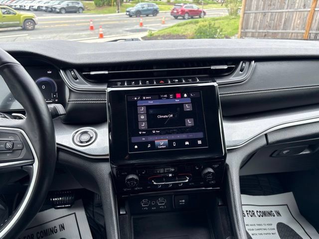 Used 2021 Jeep Grand Cherokee L Laredo w/ Luxury Tech Group I AWD/4WD image 25
