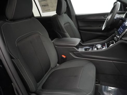New 2026 Jeep Grand Cherokee Laredo AWD/4WD image 33