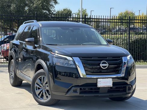 New 2025 Nissan Pathfinder SV w/ Cargo Package image 2