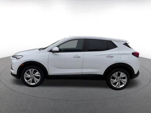 Used 2025 Buick Encore GX Preferred FWD image 9