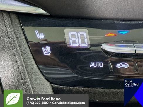 Used 2018 Cadillac XT5 Platinum w/ Driver Assist Package image 25