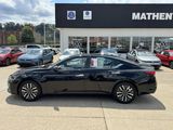 Used 2023 Nissan Altima 2.5 SV image 2