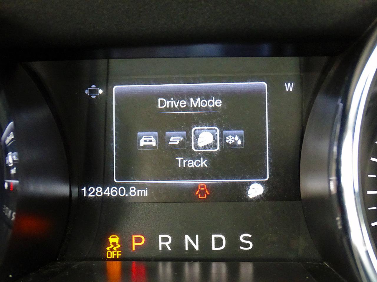 Used 2017 Ford Mustang GT Premium w/ Equipment Group 401A RWD image 38
