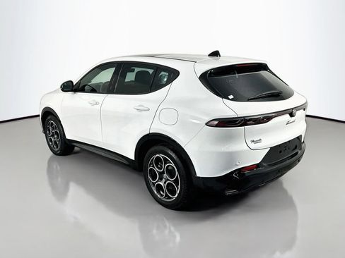 Used 2025 Alfa Romeo Tonale AWD/4WD image 5