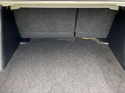 Used 2019 Toyota Yaris LE image 24