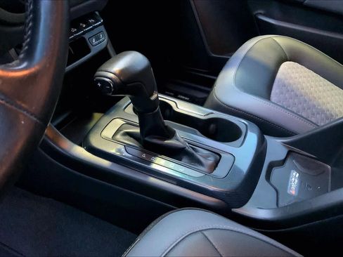 Used 2019 Chevrolet Colorado Z71 RWD image 16