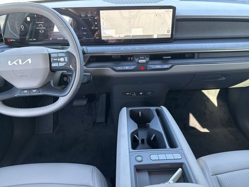 New 2026 Kia EV9 Wind image 14