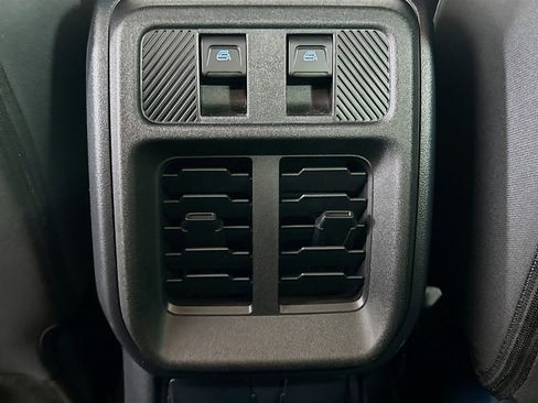 Used 2025 Ford Bronco Big Bend image 28