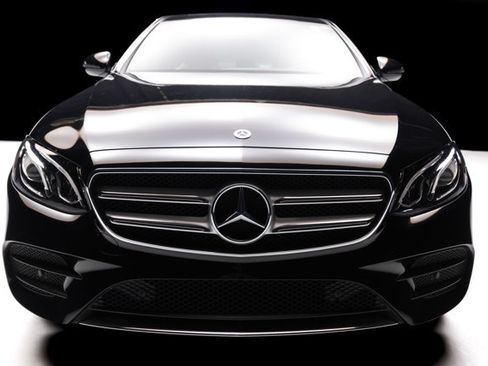 Used 2018 Mercedes-Benz E 300 4MATIC w/ Premium 1 Package image 28