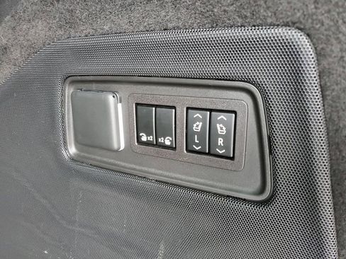 Used 2023 Cadillac Escalade ESV Sport Platinum w/ Heavy-Duty Trailer Package image 34