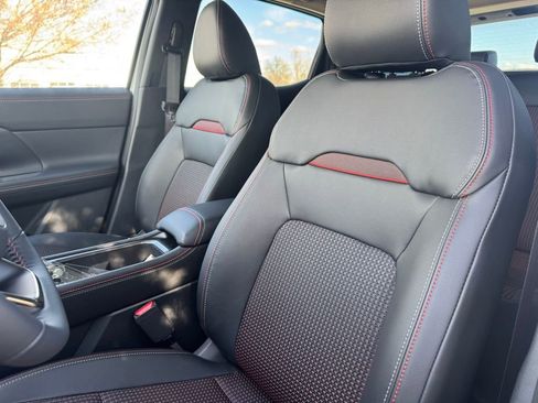 New 2026 Nissan Kicks SR w/ Cold Weather Package image 18