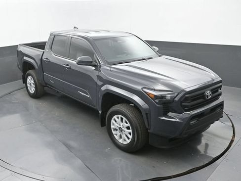 Used 2026 Toyota Tacoma SR5 RWD image 27