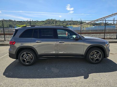 New 2026 Mercedes-Benz GLB 250 4MATIC image 11