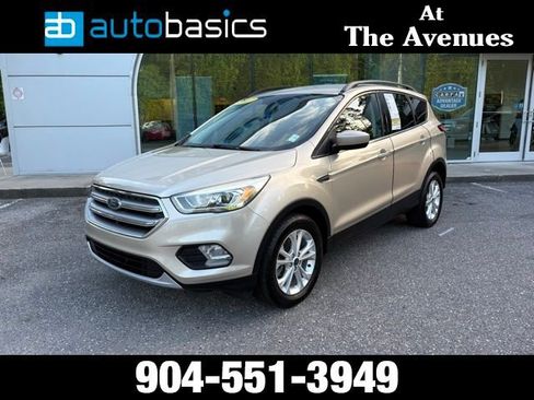 Used 2017 Ford Escape SE w/ SE Leather Comfort Package image 1