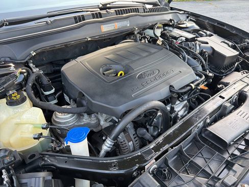 Used 2017 Ford Fusion SE w/ Equipment Group 201A FWD image 37
