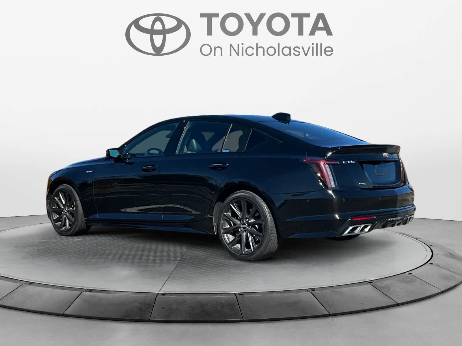 Used 2025 Cadillac CT5 V w/ Technology Package AWD/4WD image 3