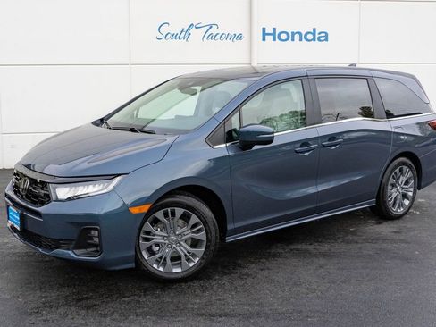 New 2026 Honda Odyssey Touring image 2