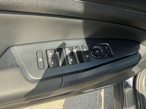 Used 2026 Kia Sportage SX image 10