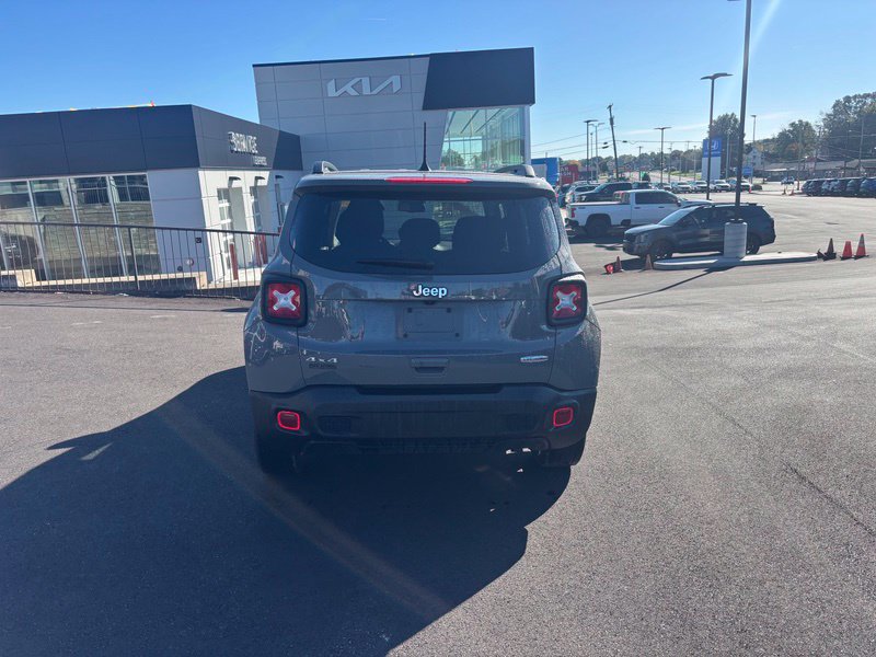 Used 2020 Jeep Renegade Latitude w/ Popular Equipment Group AWD/4WD image 7