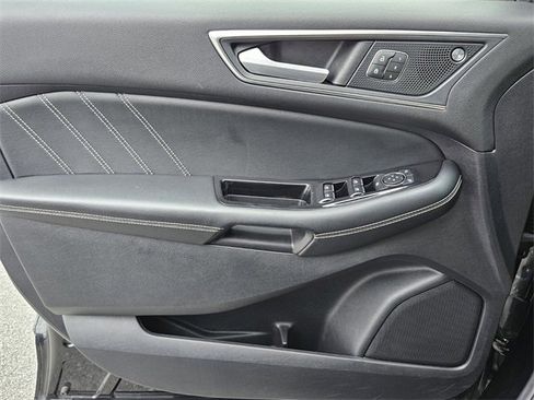 Used 2020 Ford Edge ST image 16