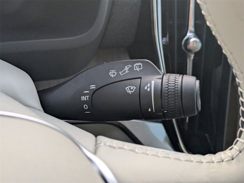 New 2026 Volvo XC90 B6 Ultra w/ Protection Package image 37