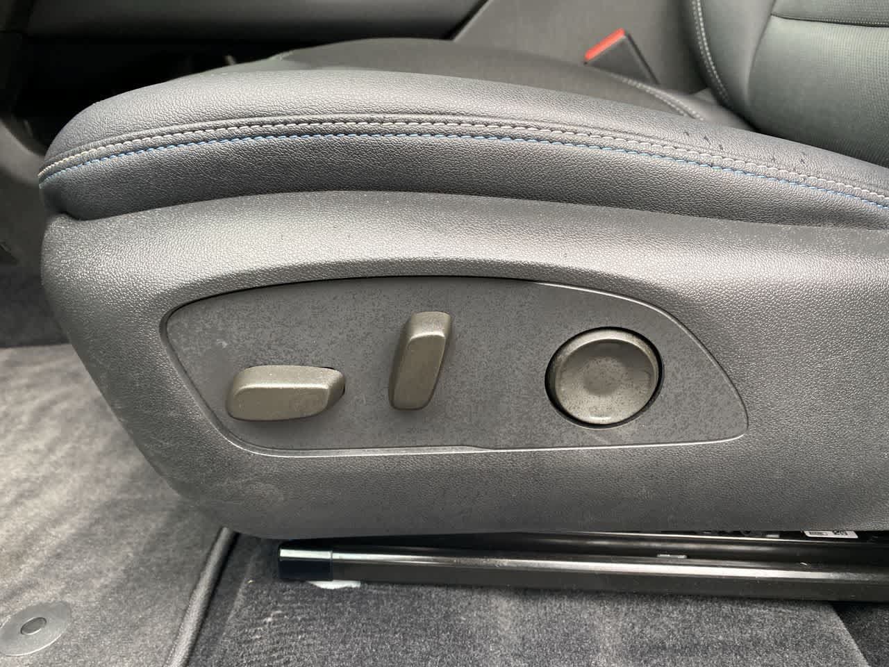 Used 2024 Chevrolet Equinox EV LT FWD image 14