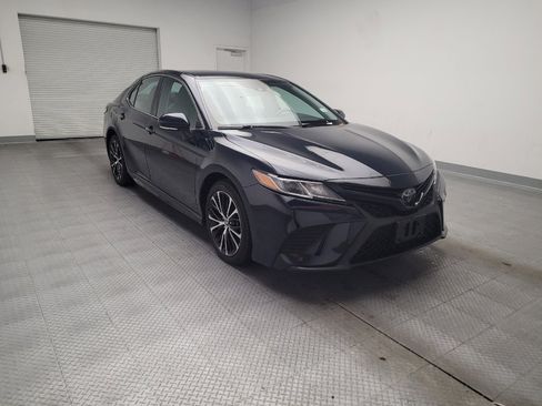 Used 2019 Toyota Camry SE w/ Convenience Package image 13