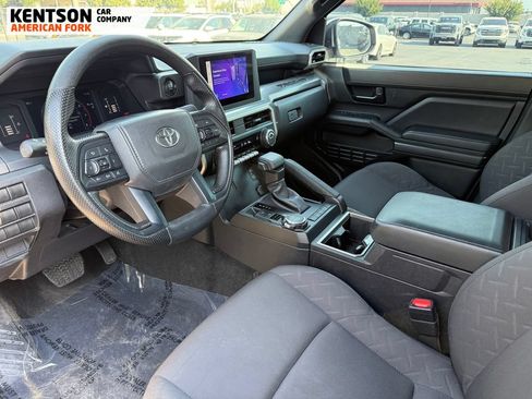 Used 2025 Toyota Tacoma SR5 AWD/4WD image 27