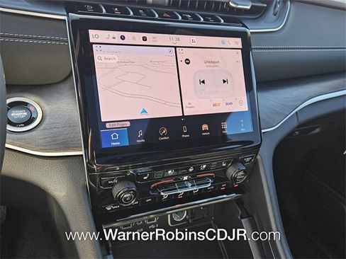 New 2025 Jeep Grand Cherokee Limited w/ Luxury Tech Group II image 20