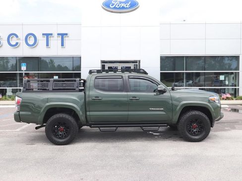 Used 2022 Toyota Tacoma TRD Sport RWD image 16