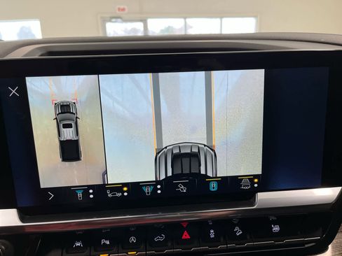 Used 2022 Chevrolet Silverado 1500 LT Trail Boss w/ LT Trail Boss Premium Package image 39