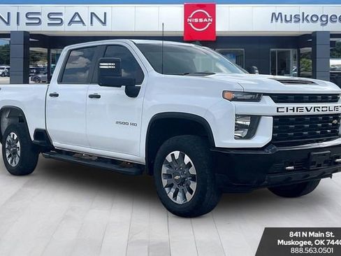 Used 2022 Chevrolet Silverado 2500 Custom w/ Custom Value Package AWD/4WD image 1