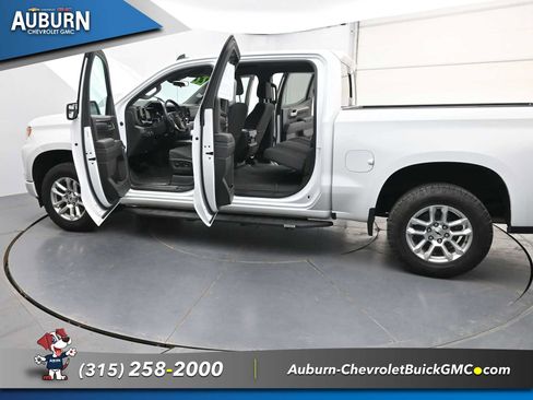 Used 2022 Chevrolet Silverado 1500 RST AWD/4WD image 37