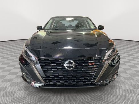 Used 2024 Nissan Altima 2.5 SR image 8