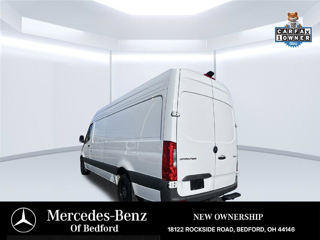 Used 2025 Mercedes-Benz Sprinter 2500 image 3